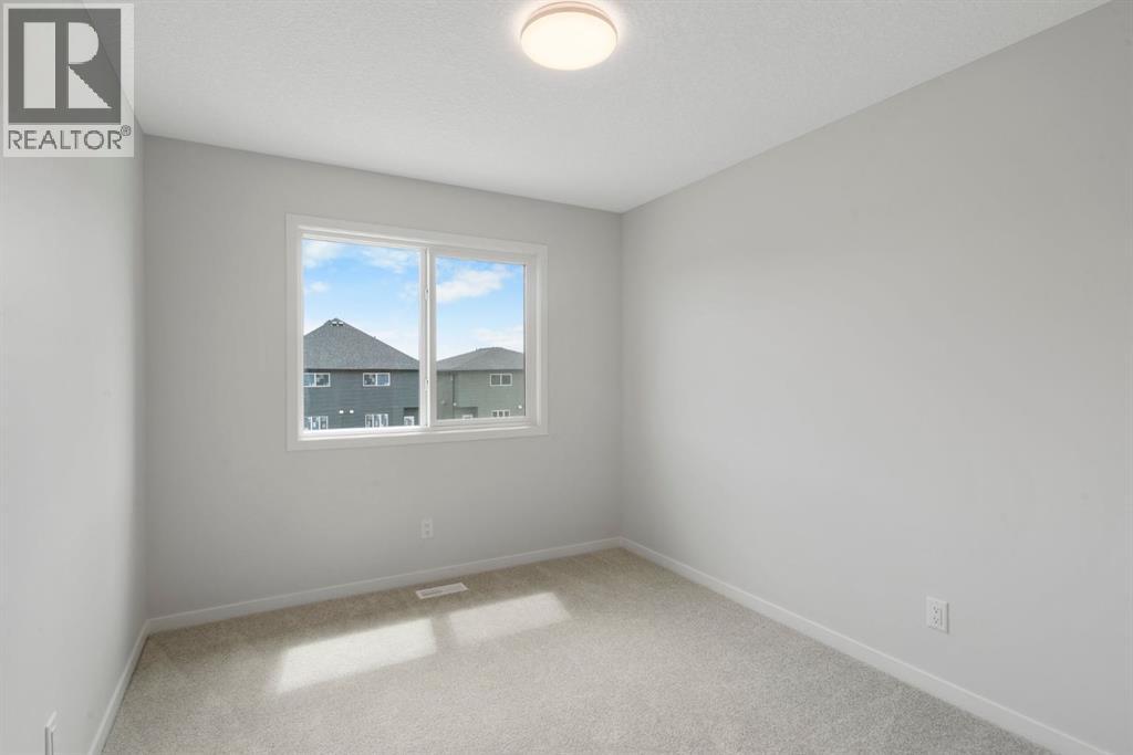 Photo 28 of 672 Buffaloberry Manor Se, Calgary AB