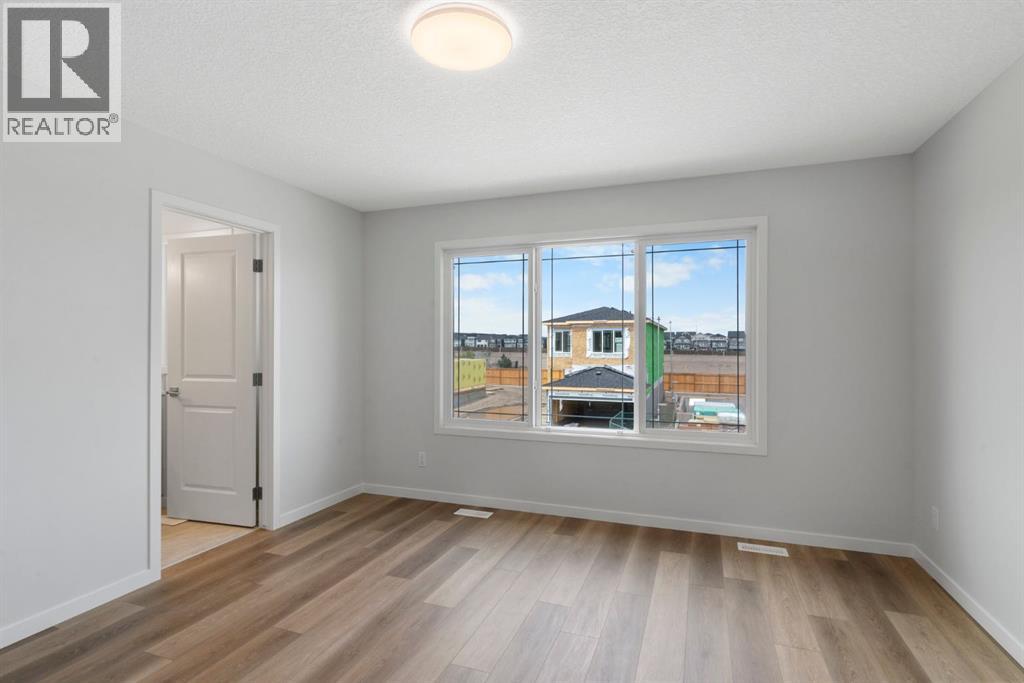 Photo 24 of 672 Buffaloberry Manor Se, Calgary AB