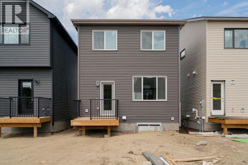 Photo 36 of 672 Buffaloberry Manor Se, Calgary AB