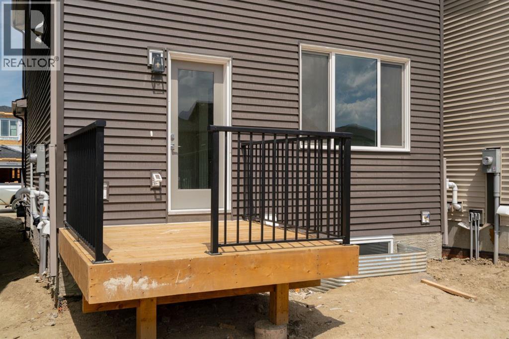 Photo 39 of 672 Buffaloberry Manor Se, Calgary AB