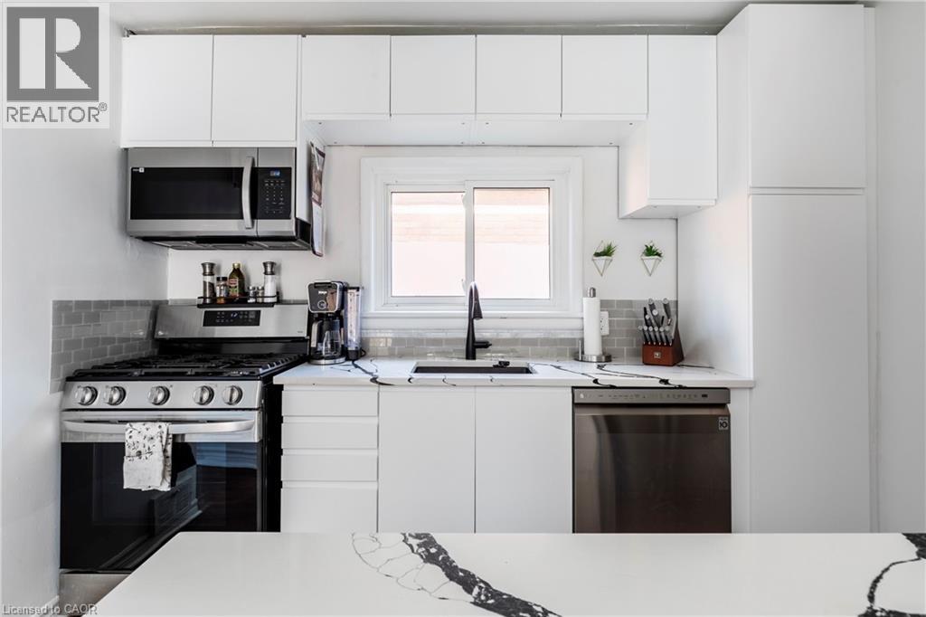 Photo 12 of 55 East 26th Street, Hamilton ON