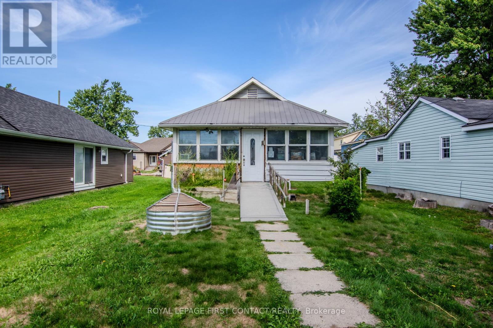 Photo 1 of 1056 Wood Street, Innisfil ON