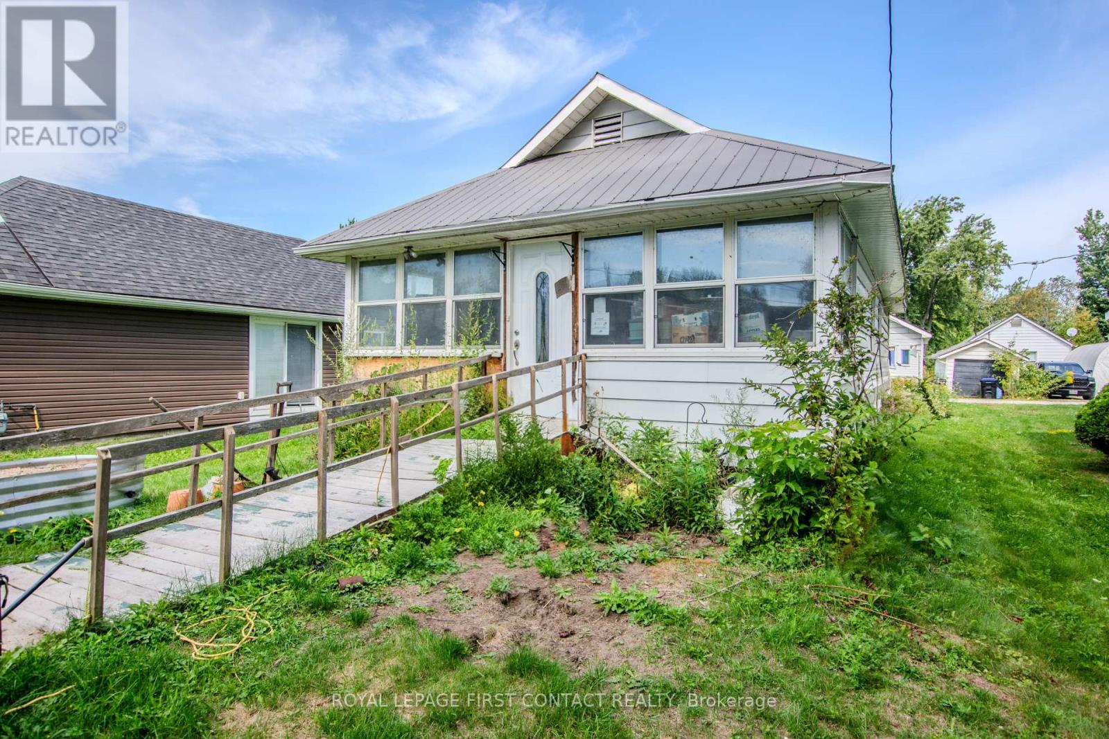 Photo 6 of 1056 Wood Street, Innisfil ON