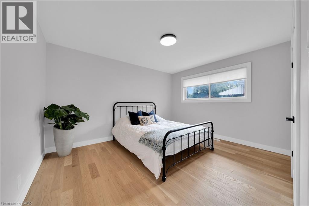 Photo 18 of 441 Elmwood Avenue, Hamilton ON