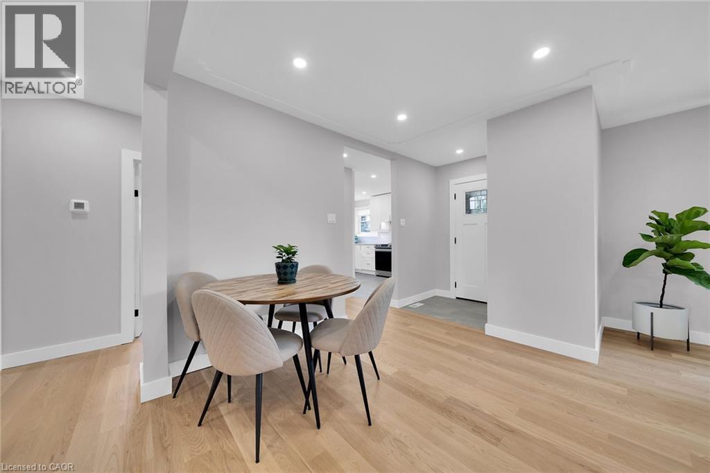 Photo 5 of 441 Elmwood Avenue, Hamilton ON