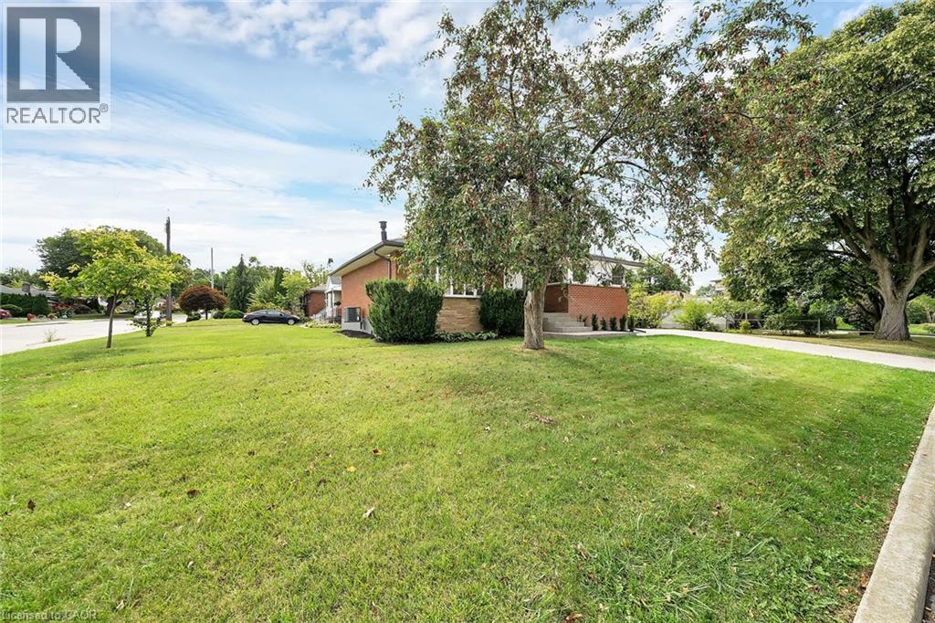 Photo 41 of 441 Elmwood Avenue, Hamilton ON
