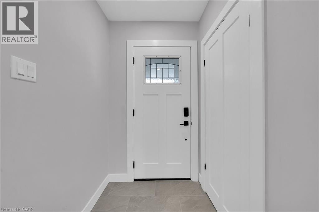 Photo 4 of 441 Elmwood Avenue, Hamilton ON