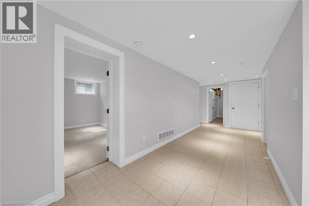 Photo 30 of 441 Elmwood Avenue, Hamilton ON