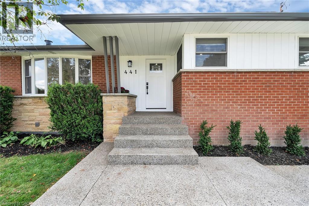 Photo 3 of 441 Elmwood Avenue, Hamilton ON