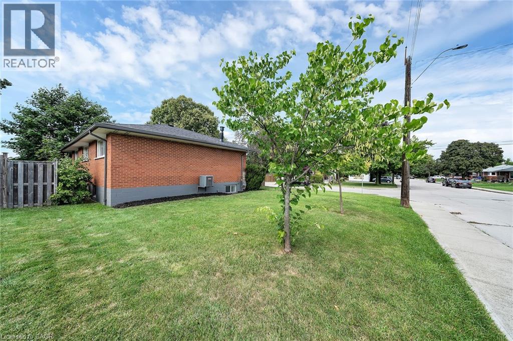 Photo 42 of 441 Elmwood Avenue, Hamilton ON