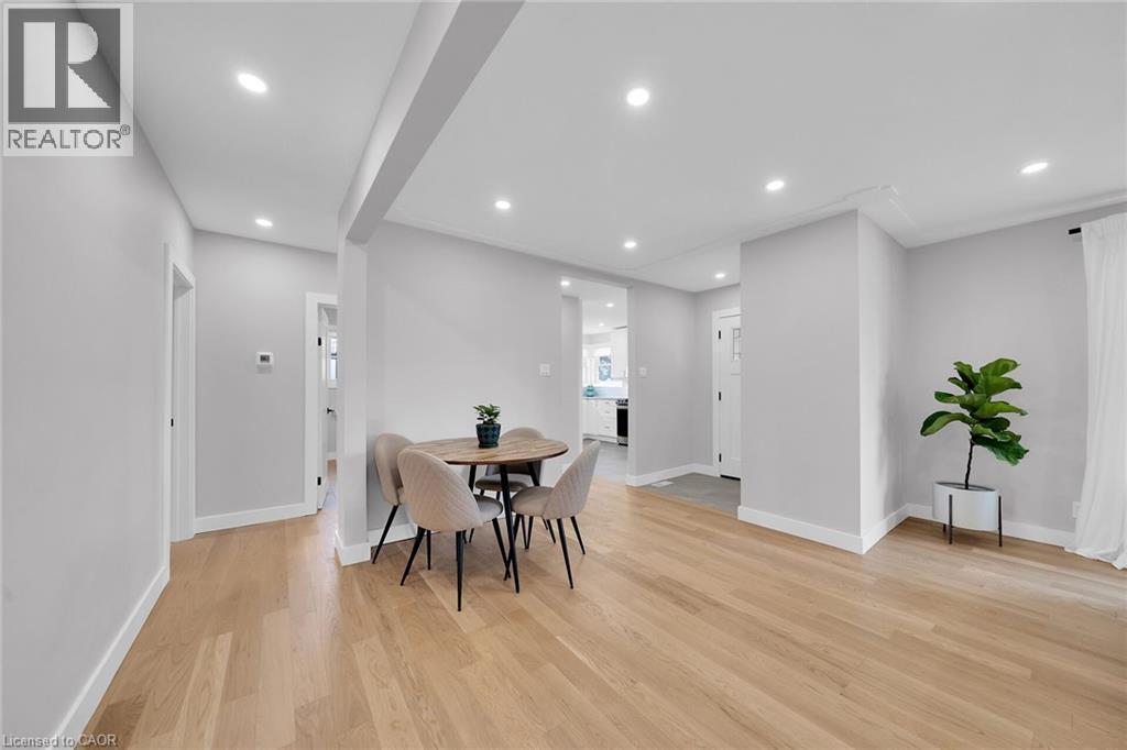 Photo 10 of 441 Elmwood Avenue, Hamilton ON