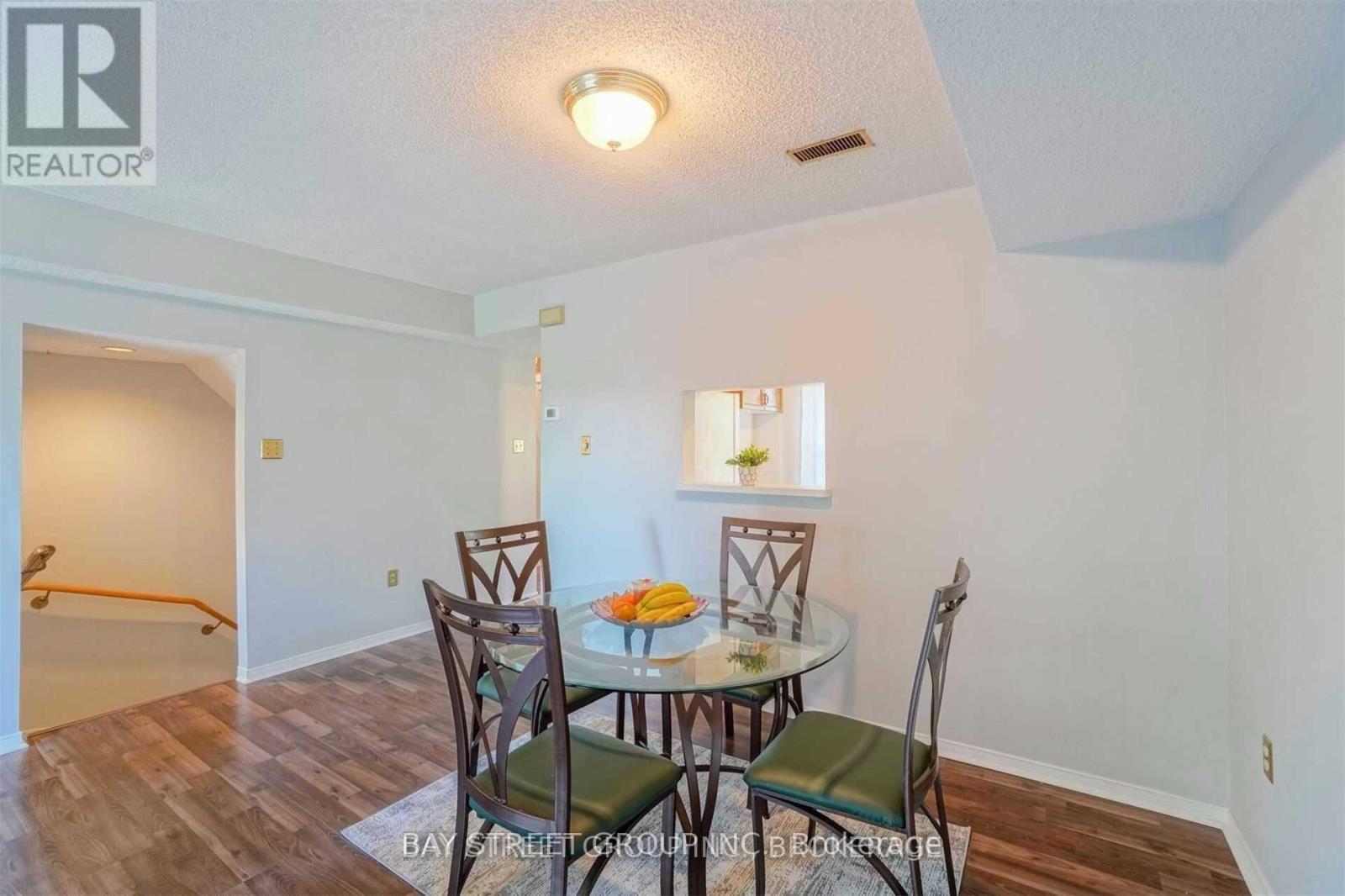 Photo 4 of 43 119 Dambrosio Drive, Barrie ON