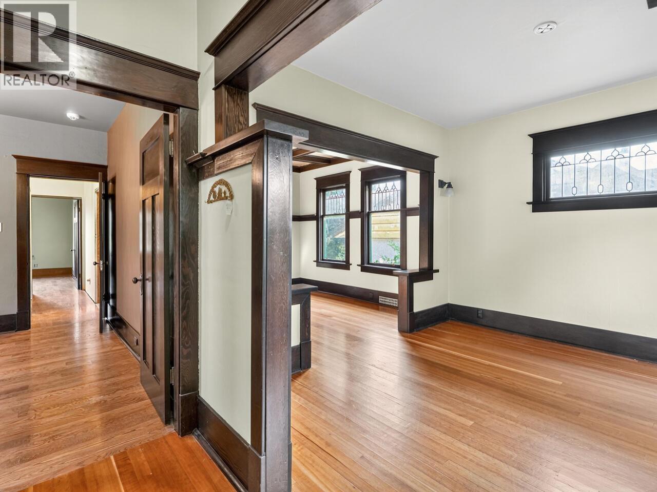 812 DUBLIN STREET, New Westminster
