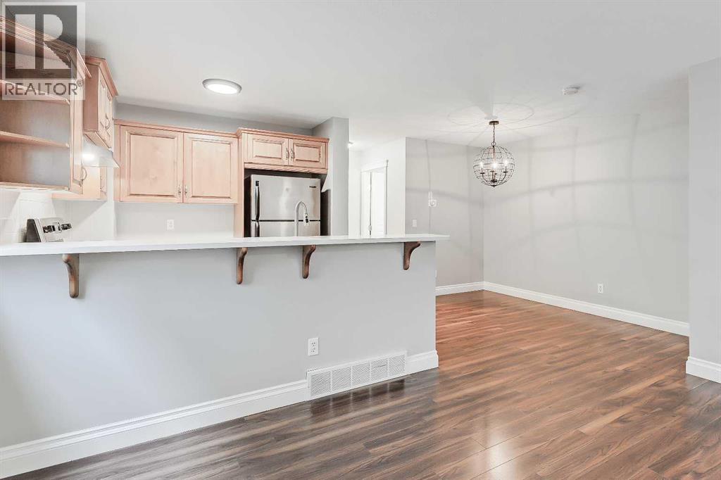 Photo 7 of 1 512 56 Avenue Sw, Calgary AB