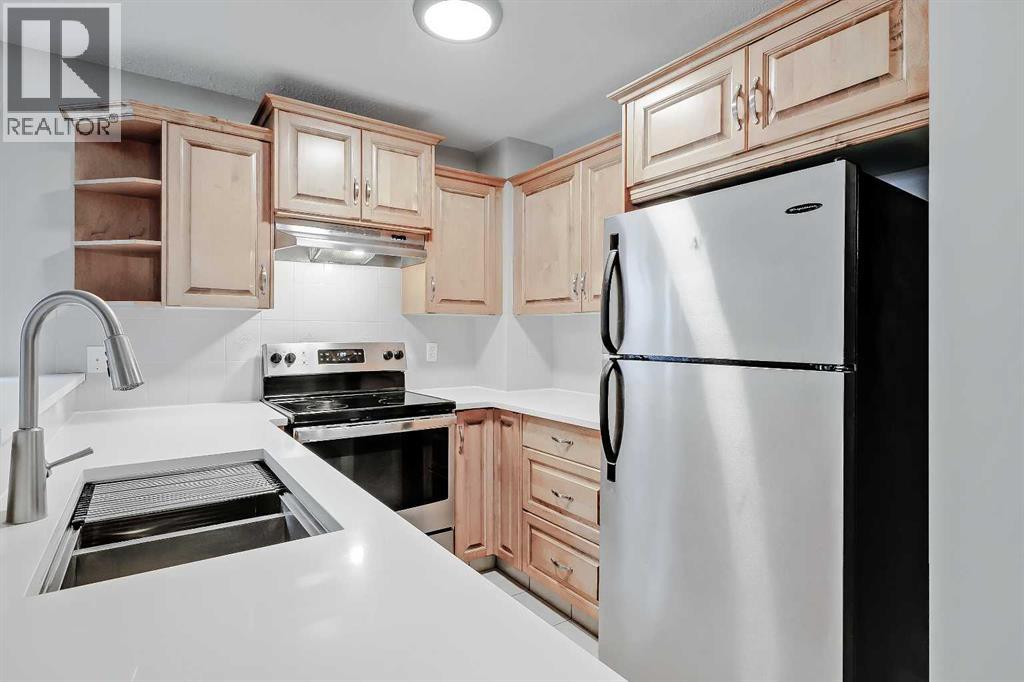 Photo 10 of 1 512 56 Avenue Sw, Calgary AB