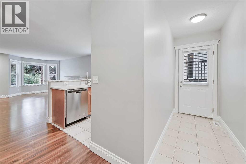 Photo 14 of 1 512 56 Avenue Sw, Calgary AB
