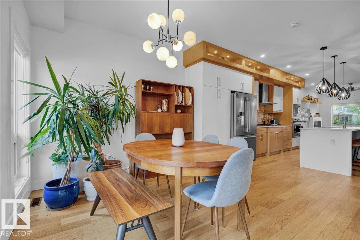 Photo 10 of 7736 80 Av Nw, Edmonton AB