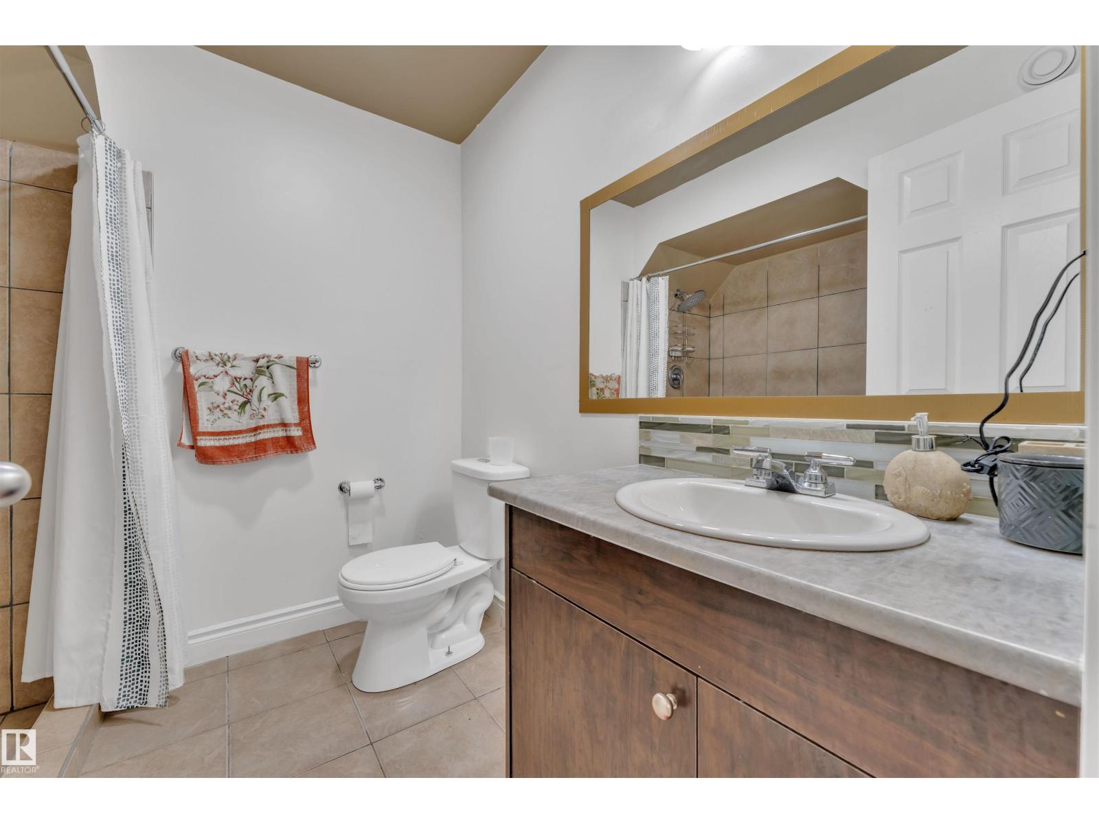 Photo 32 of 2931 151 A Av Nw, Edmonton AB