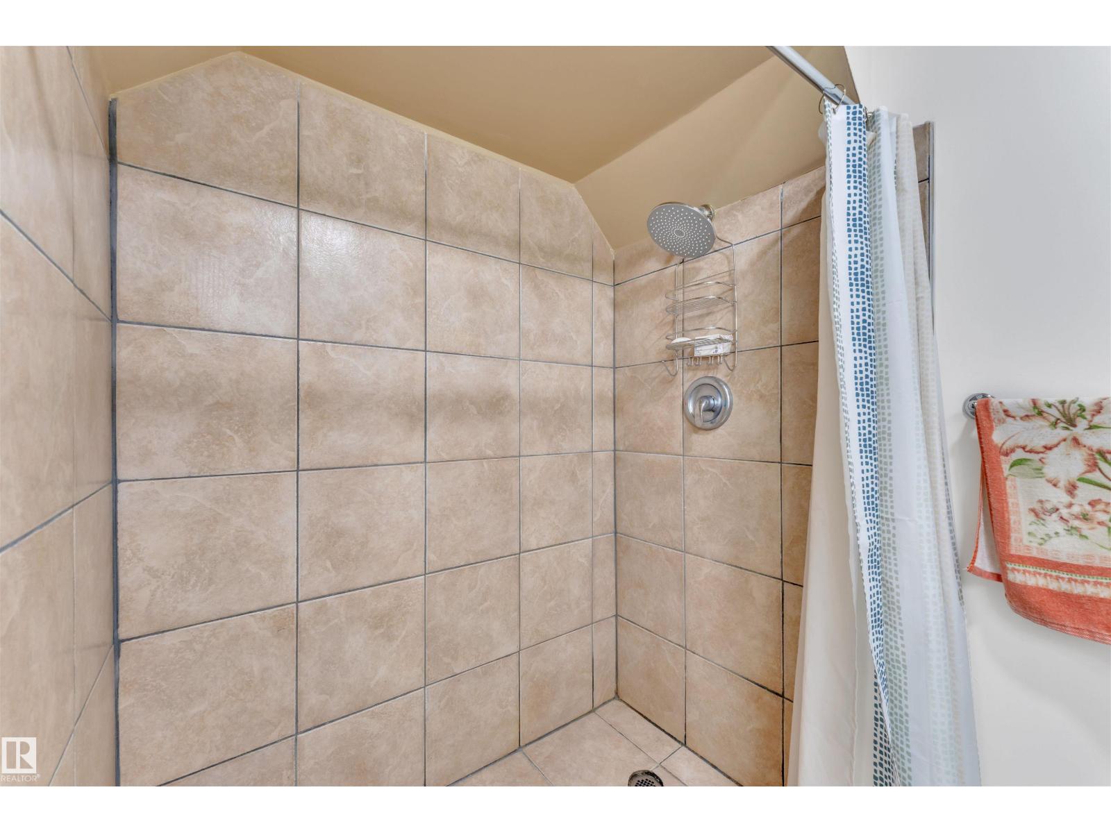 Photo 33 of 2931 151 A Av Nw, Edmonton AB