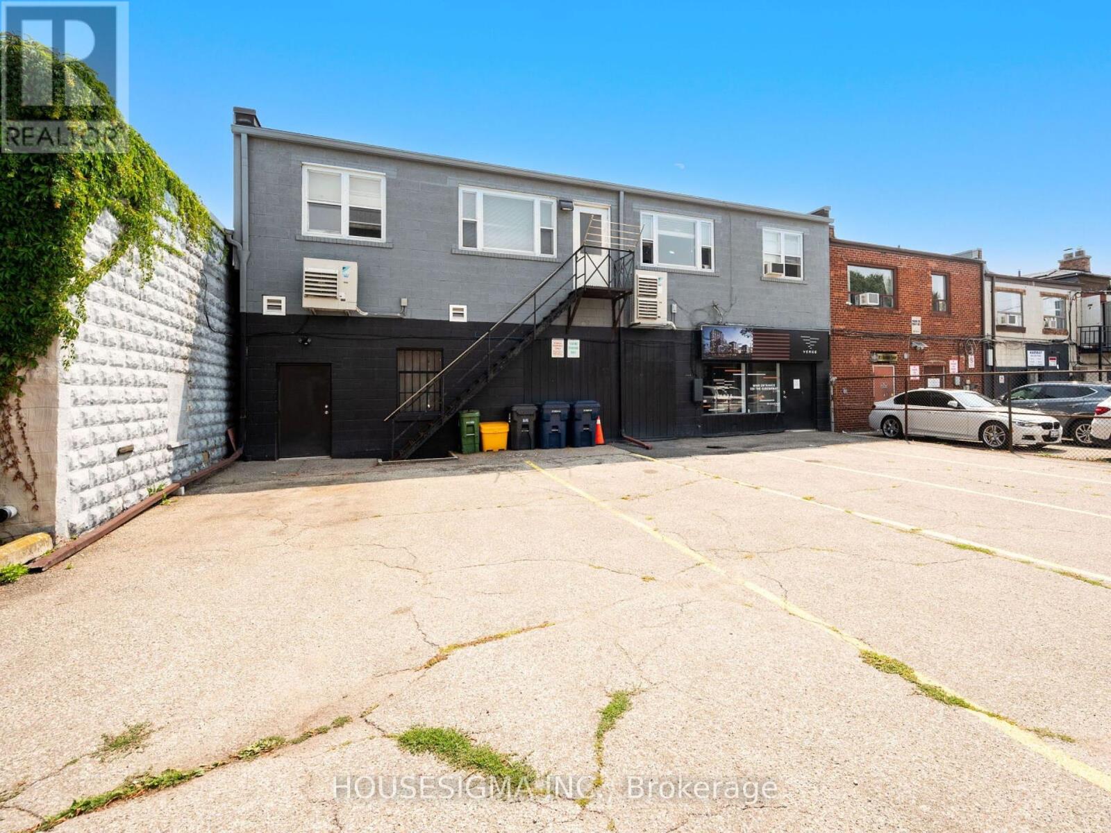 Photo 11 of 730 The Queensway, Toronto ON