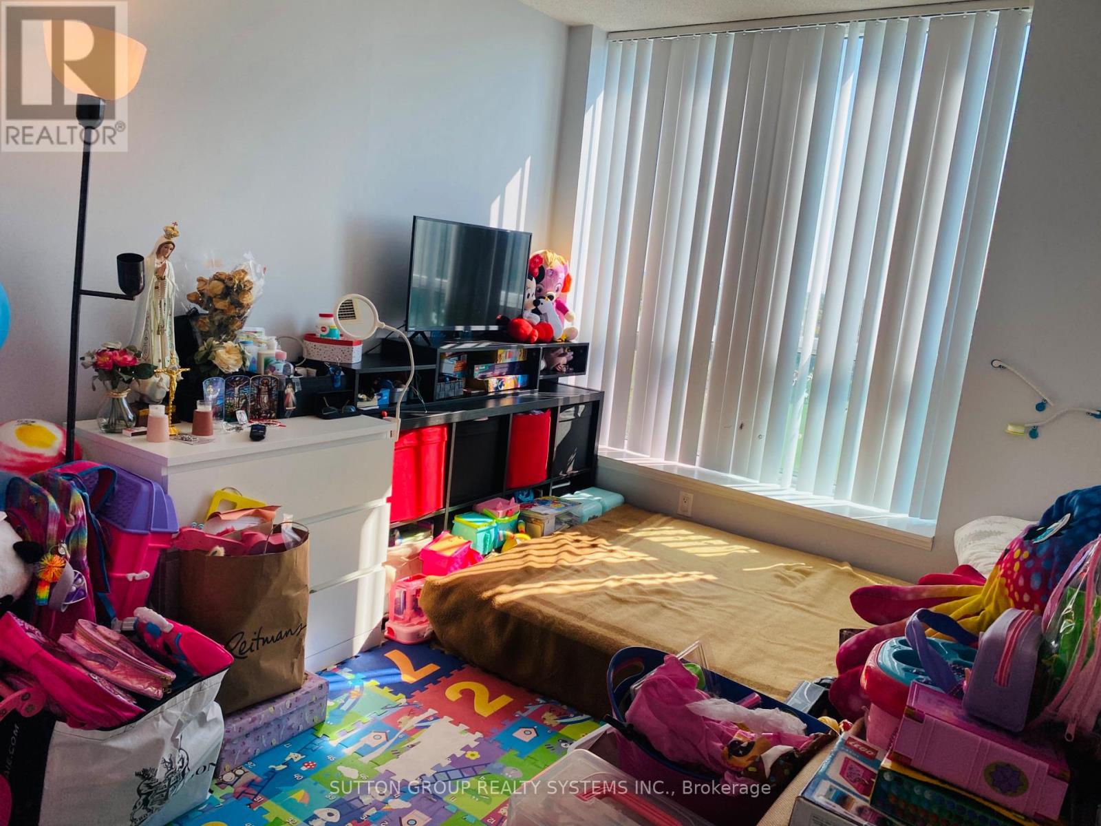 Photo 10 of 1005 4879 Kimbermount Avenue, Mississauga ON