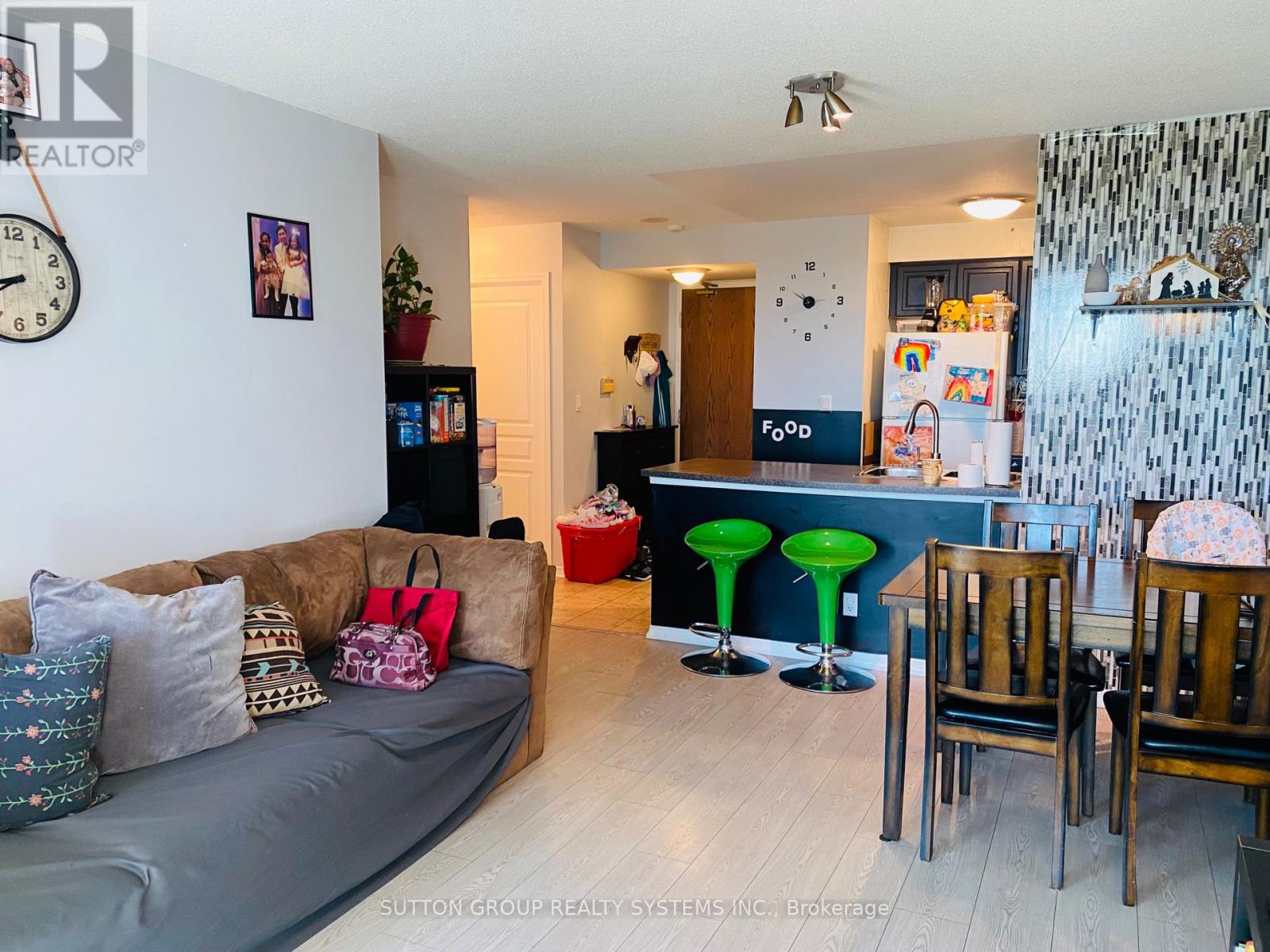 Photo 4 of 1005 4879 Kimbermount Avenue, Mississauga ON