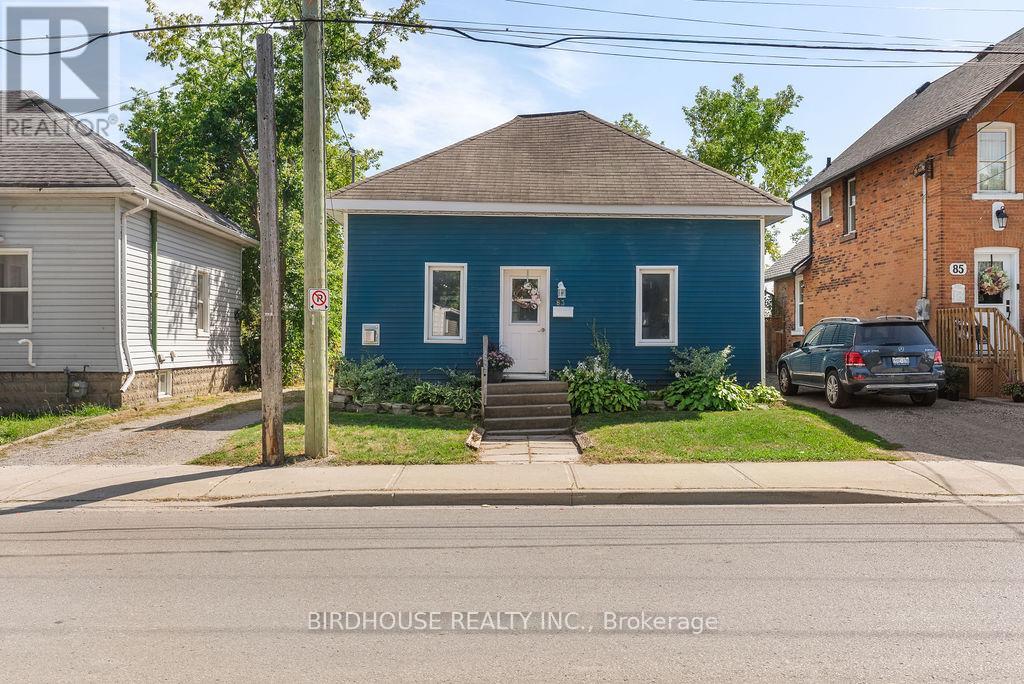 Photo 3 of 83 Durham Street W, Kawartha Lakes ON