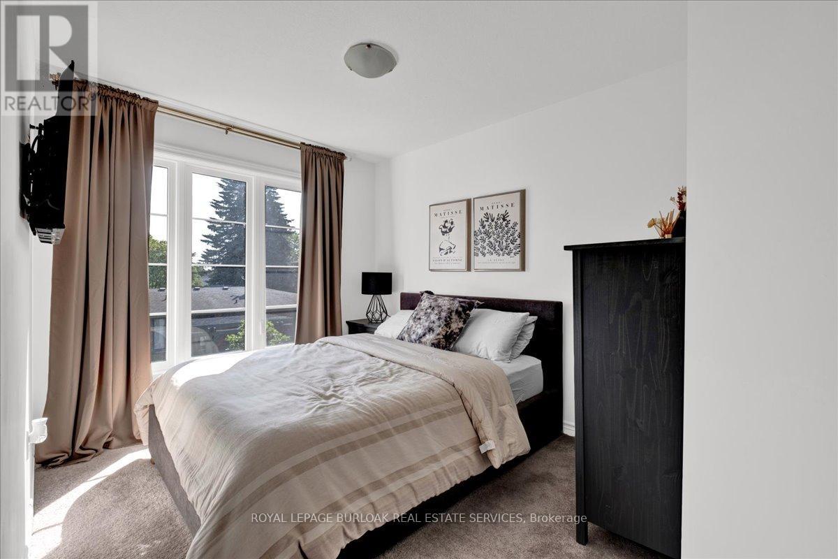 Photo 13 of 26 383 Dundas Street E, Hamilton ON