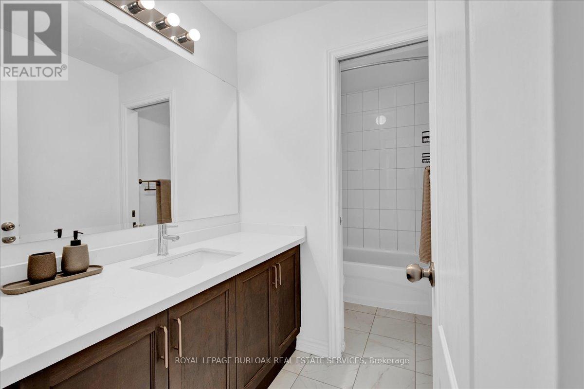 Photo 16 of 26 383 Dundas Street E, Hamilton ON