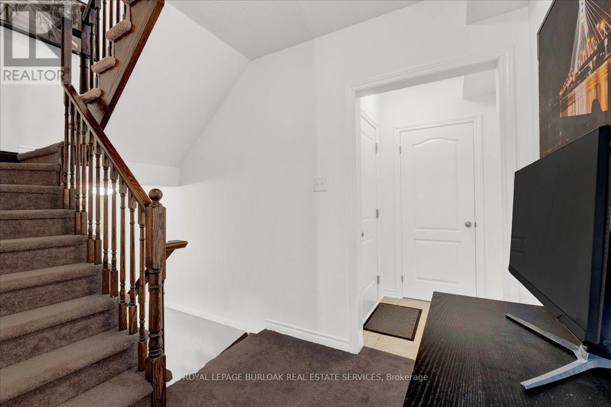 Photo 21 of 26 383 Dundas Street E, Hamilton ON