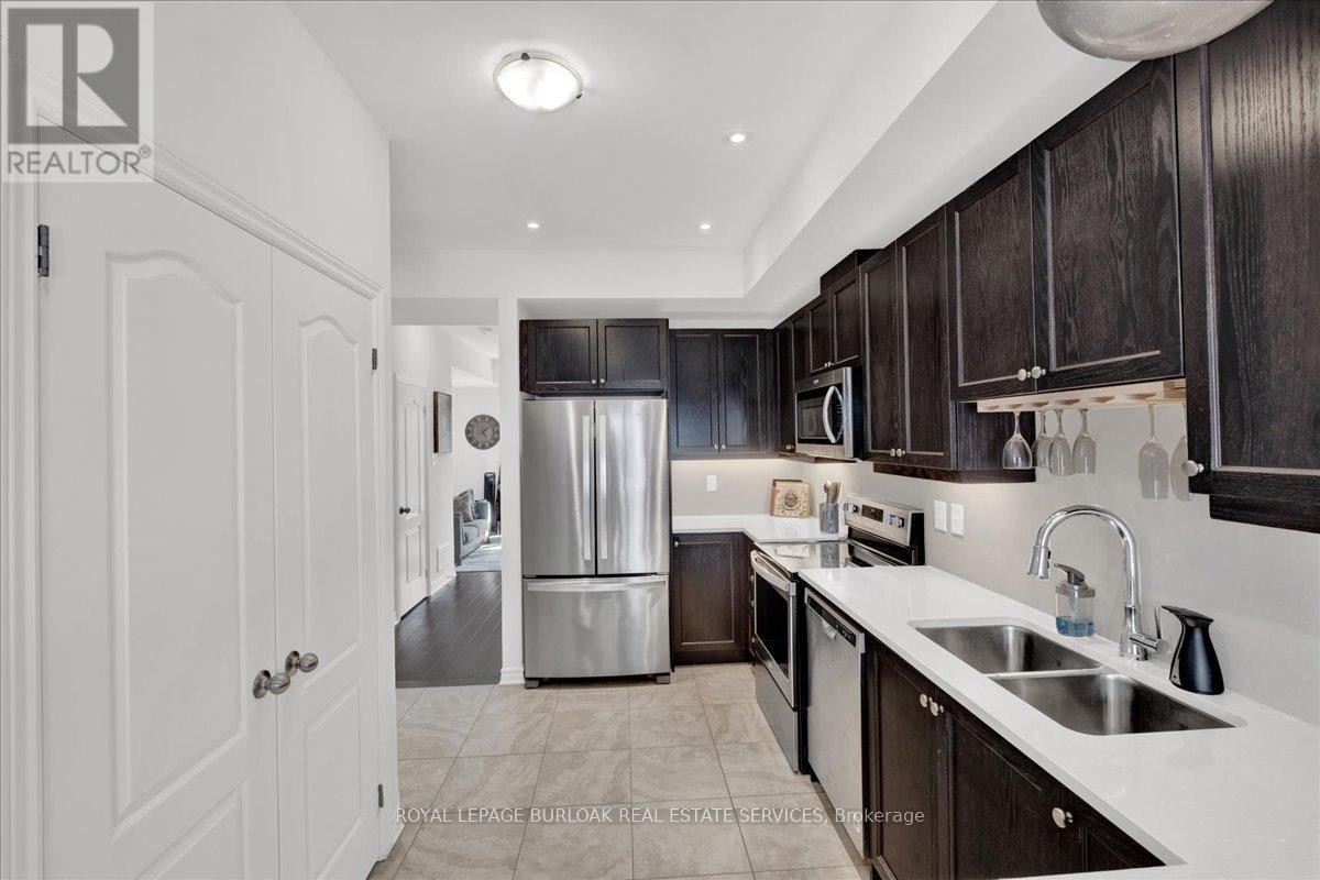 Photo 6 of 26 383 Dundas Street E, Hamilton ON