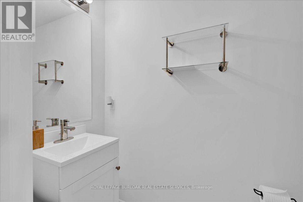 Photo 8 of 26 383 Dundas Street E, Hamilton ON