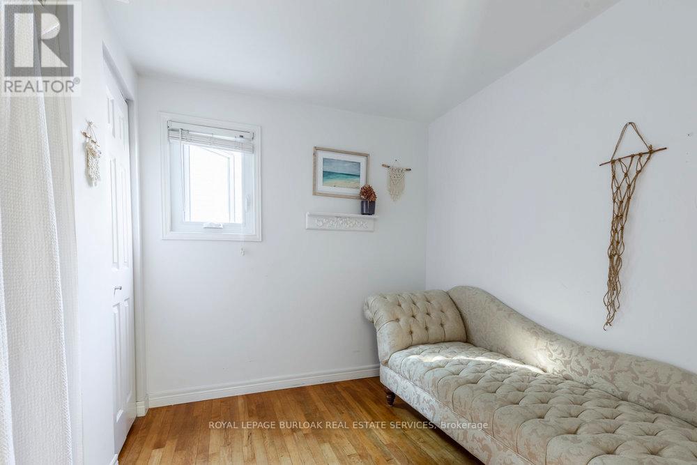 Photo 20 of 19 Fieldgate Street, Hamilton ON