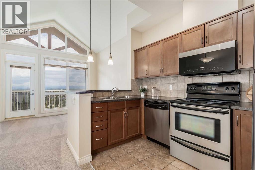 Photo 16 of 16 181 Rockyledge View Nw, Calgary AB