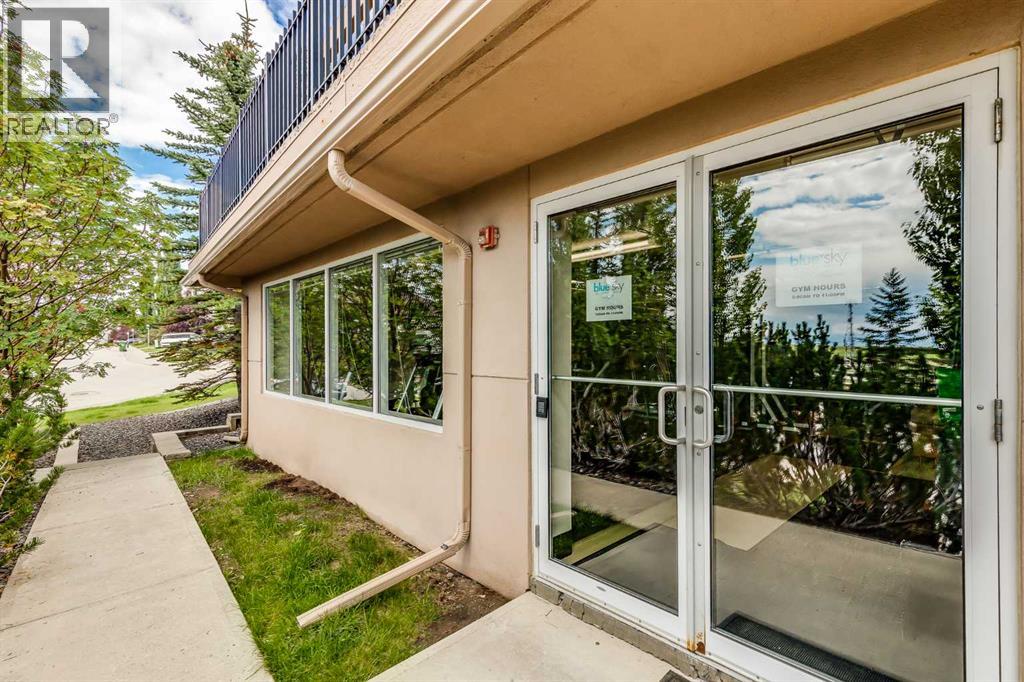 Photo 32 of 16 181 Rockyledge View Nw, Calgary AB