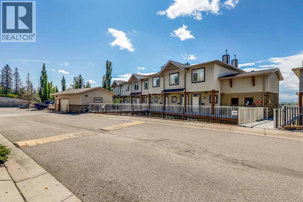 Photo 27 of 16 181 Rockyledge View Nw, Calgary AB