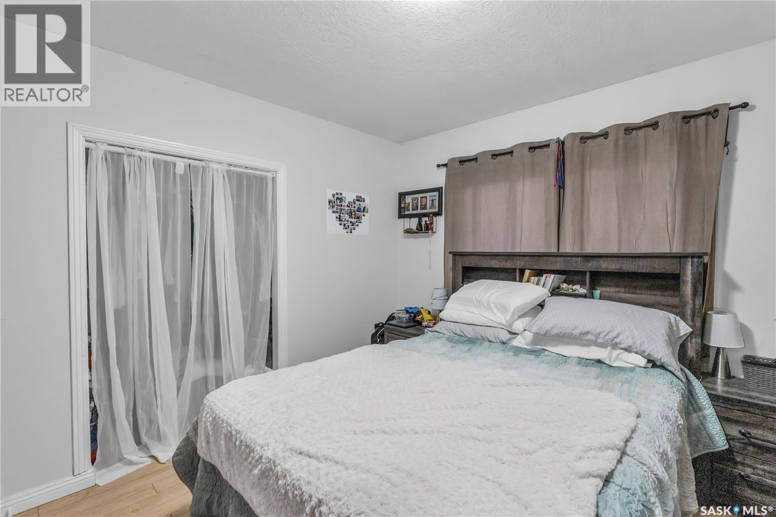 Photo 16 of 302 M Avenue N, Saskatoon SK