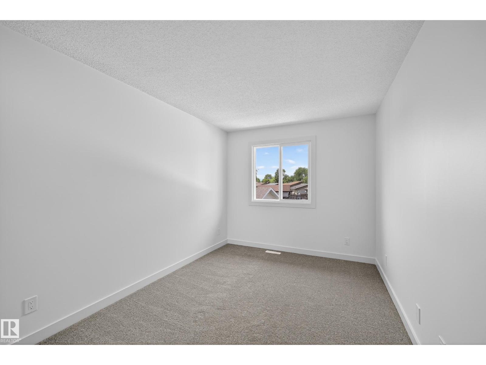 Photo 25 of 17136 100 St Nw, Edmonton AB