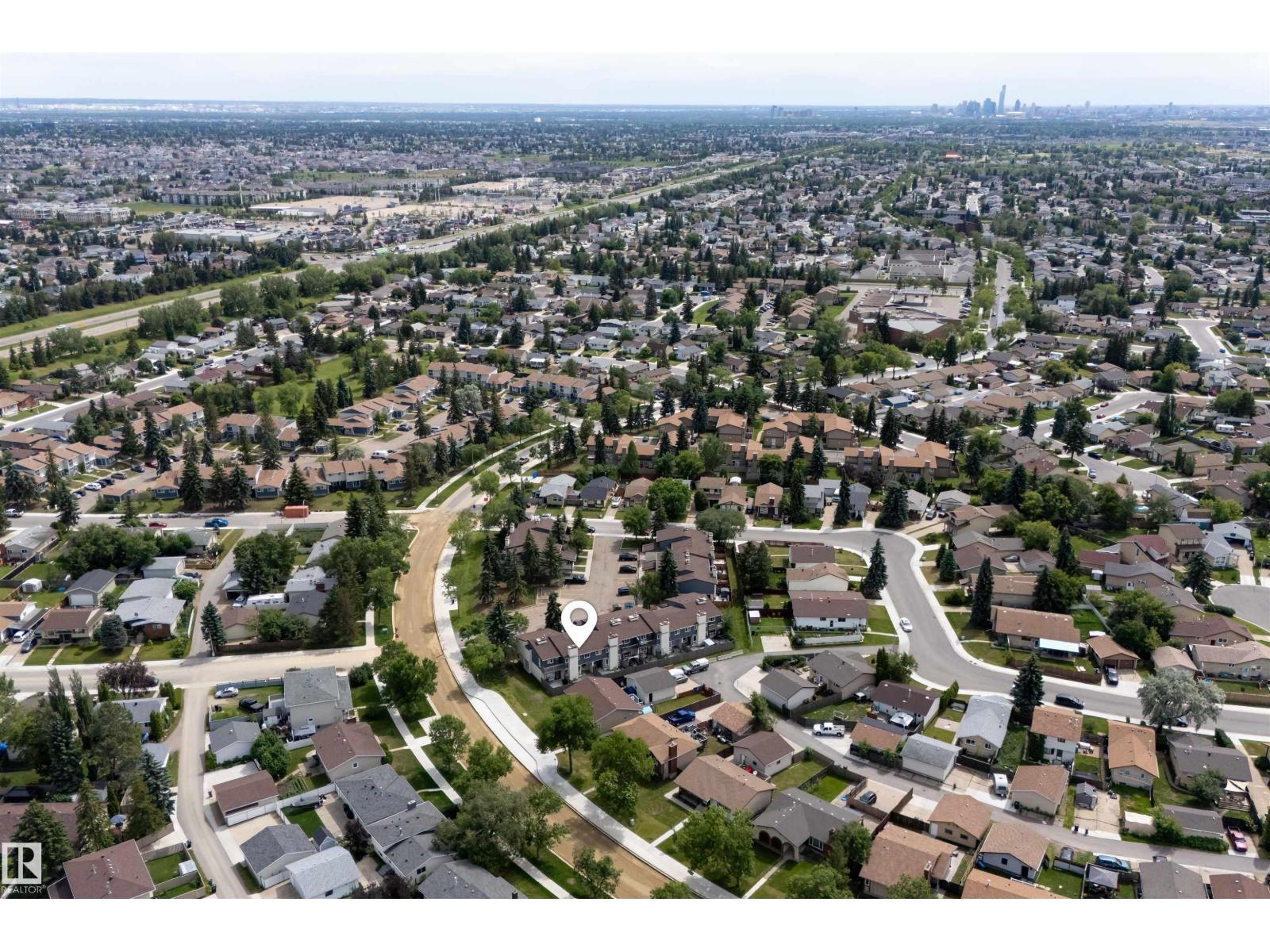 Photo 34 of 17136 100 St Nw, Edmonton AB