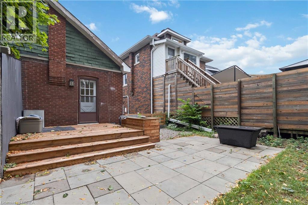 Photo 22 of 132 Dundas Street, Brantford ON