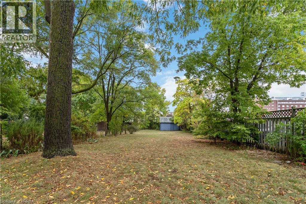 Photo 26 of 132 Dundas Street, Brantford ON