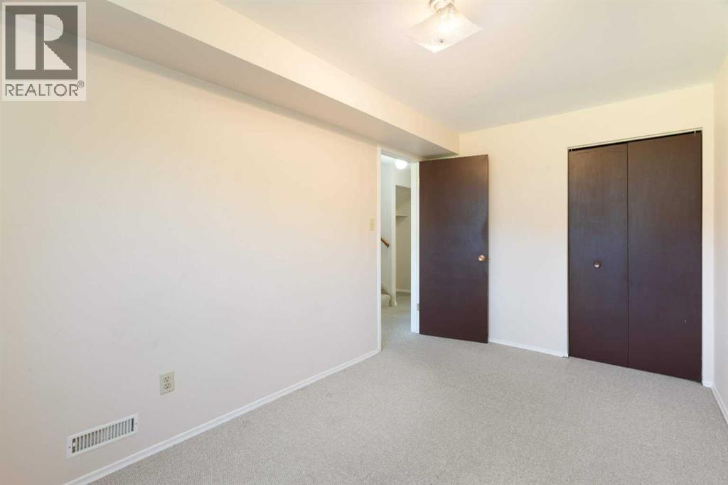 Photo 18 of 11741 Canfield Road Sw, Calgary AB