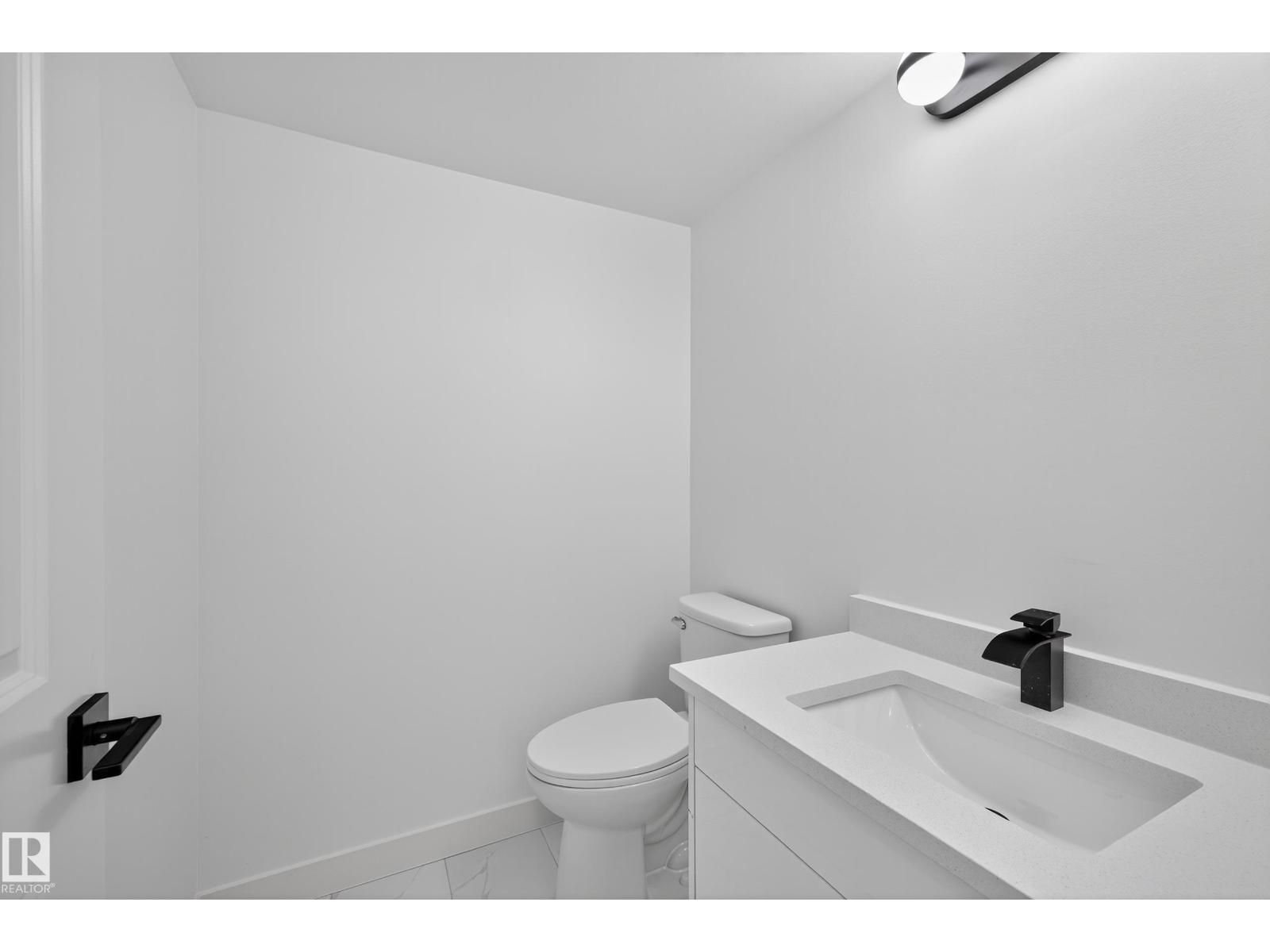 Photo 19 of 17136 100 St Nw, Edmonton AB