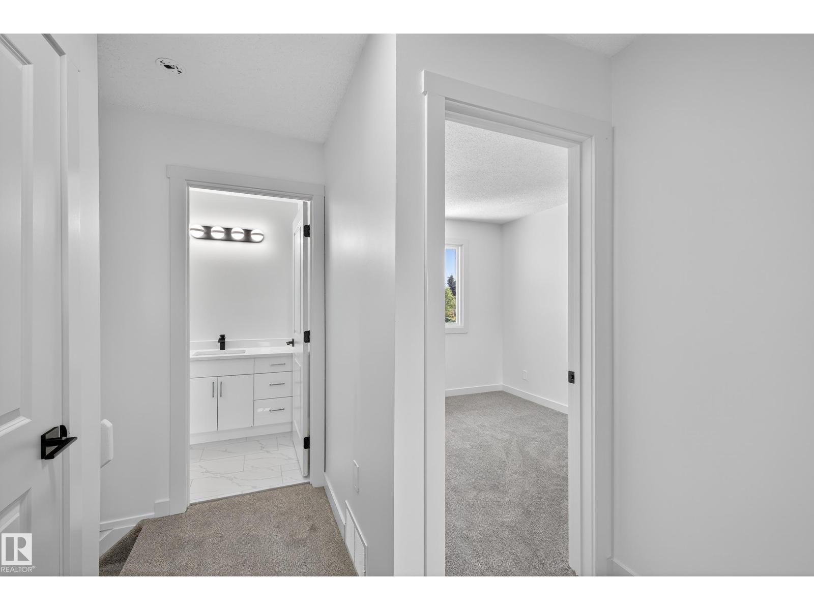 Photo 22 of 17136 100 St Nw, Edmonton AB