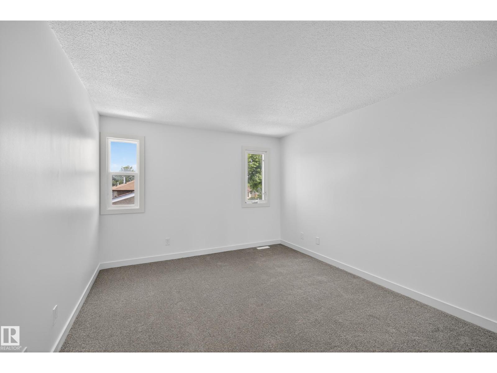 Photo 20 of 17136 100 St Nw, Edmonton AB