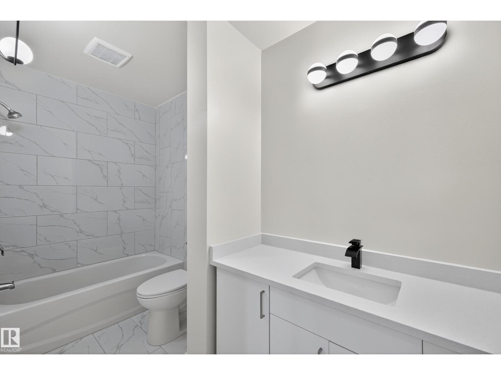 Photo 27 of 17136 100 St Nw, Edmonton AB