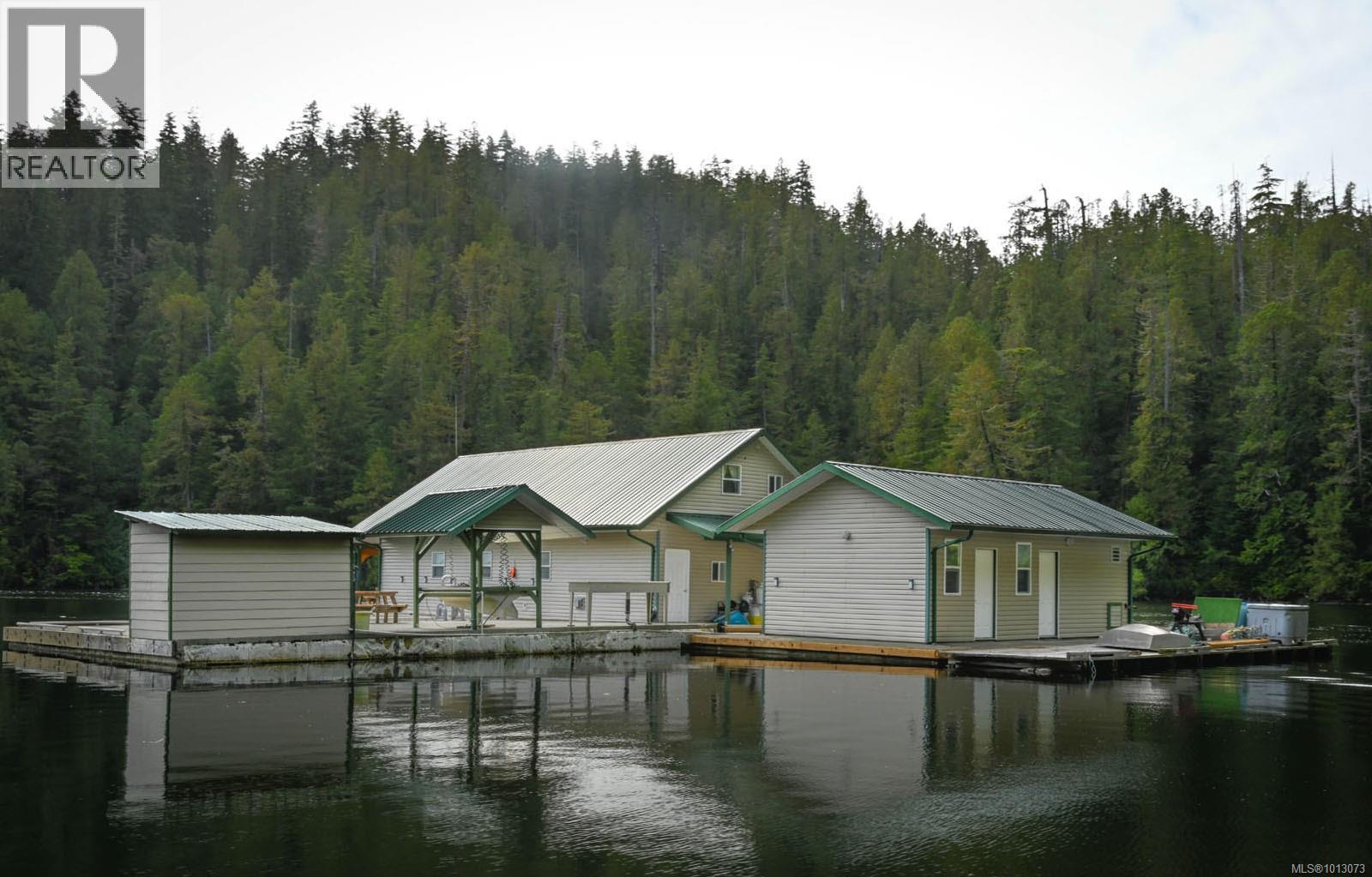 00 Tlupana Inlet, Gold River