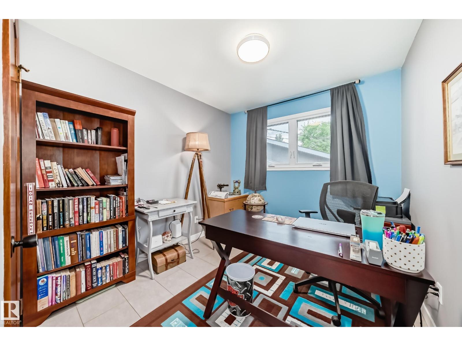 Photo 21 of 7012 132 Av Nw, Edmonton AB