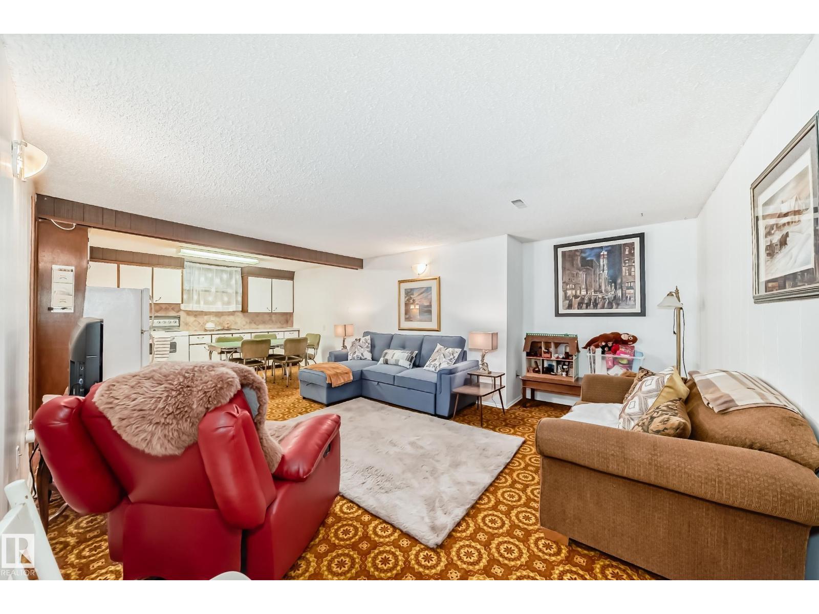 Photo 27 of 7012 132 Av Nw, Edmonton AB