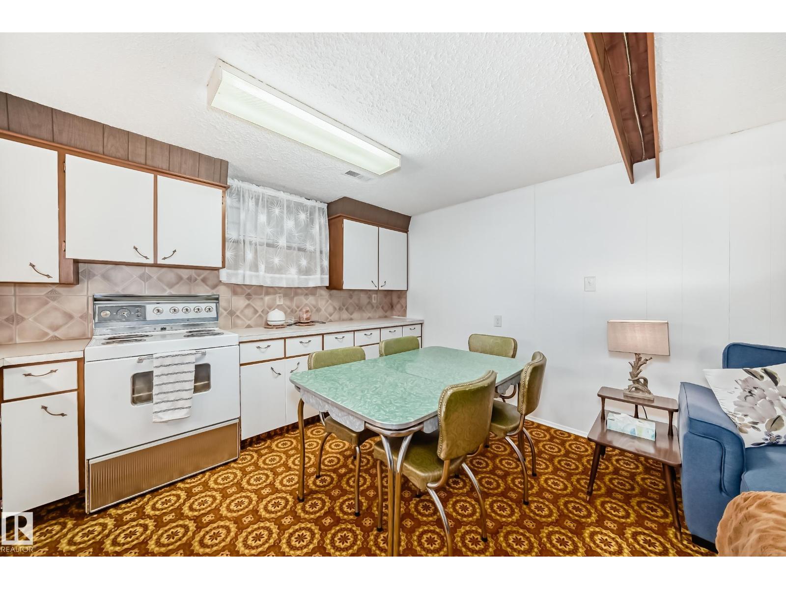 Photo 35 of 7012 132 Av Nw, Edmonton AB